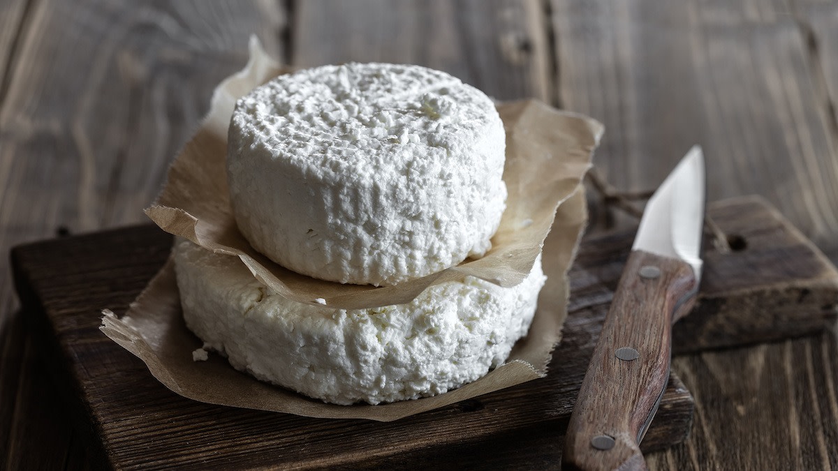 chevre-vs-goat-cheese-what-s-the-difference-2022-masterclass