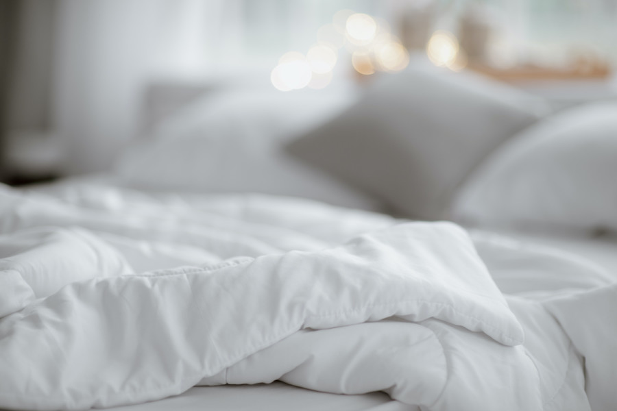 Duvet Vs Comforter Pros Cons And How, Can You Use A Regular Comforter Inside Duvet Cover