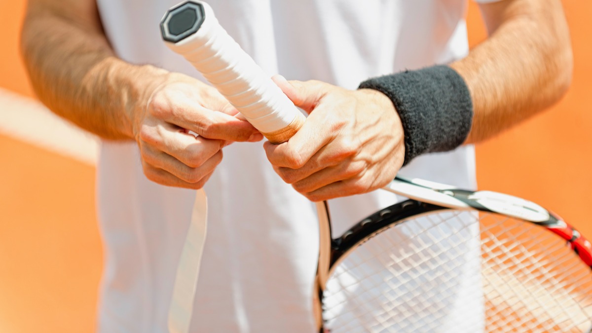 Tennis Tip: How to Install a Replacement Grip 