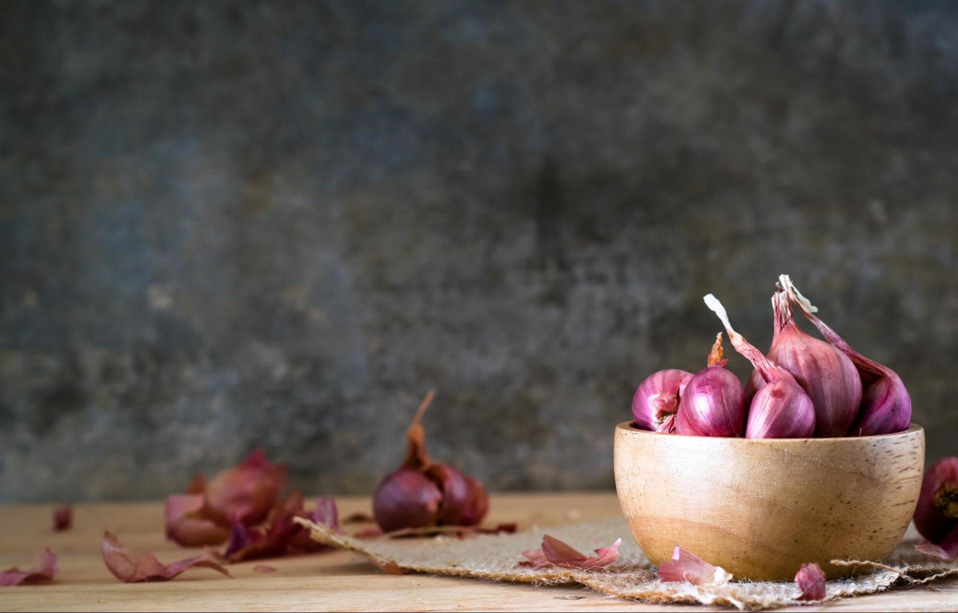 a bowl of shallots