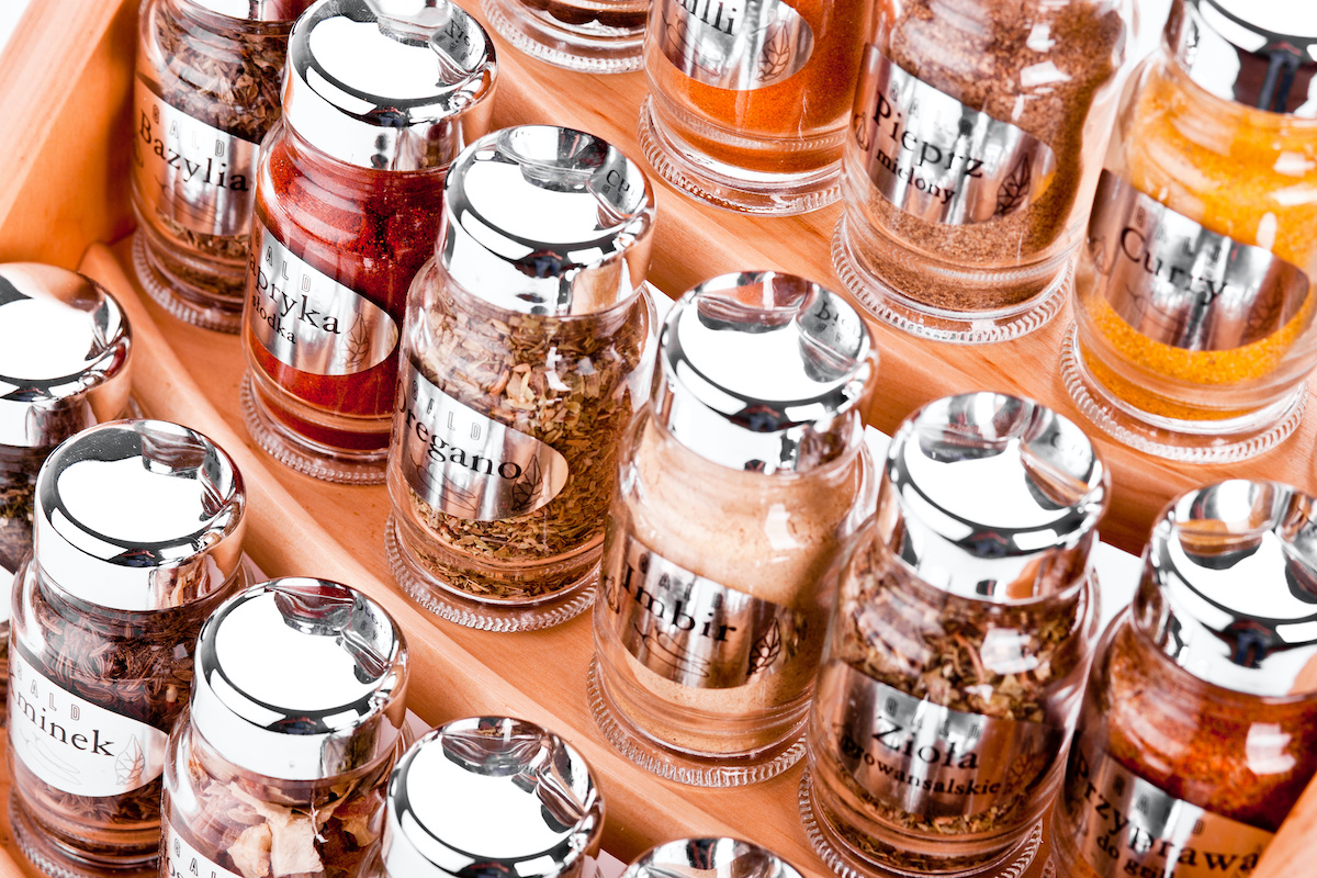 The Best Products to Organize Spices in Your Kitchen