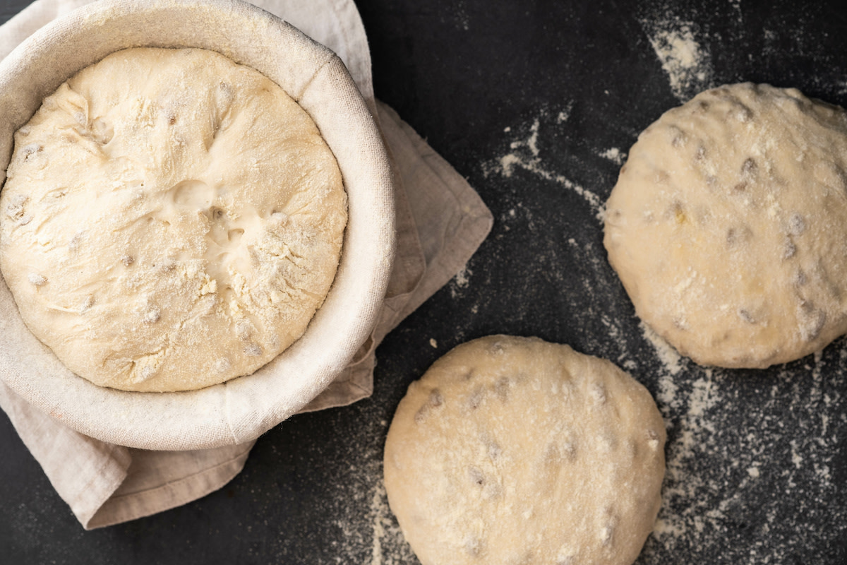 baking-bread-in-a-proofing-basket