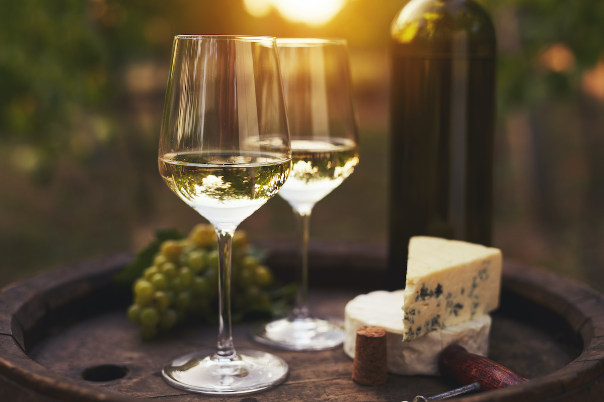 Sauvignon Blanc Vs. Pinot Grigio: White Wine Differences - 2024 ...