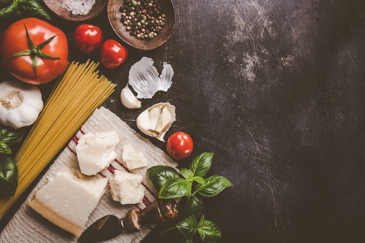 12-essential-italian-ingredients-and-14-traditional-italian-recipes