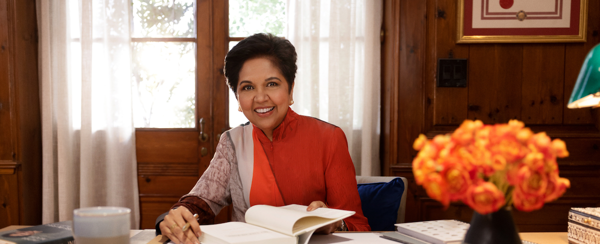 https://images.ctfassets.net/3s5io6mnxfqz/4szHCxsq7JPrCzg9IAILUR/e582fe6a7536cd1b3bc4111911065ad0/Indra_Nooyi_MasterClass_040412_Set_00766.jpg