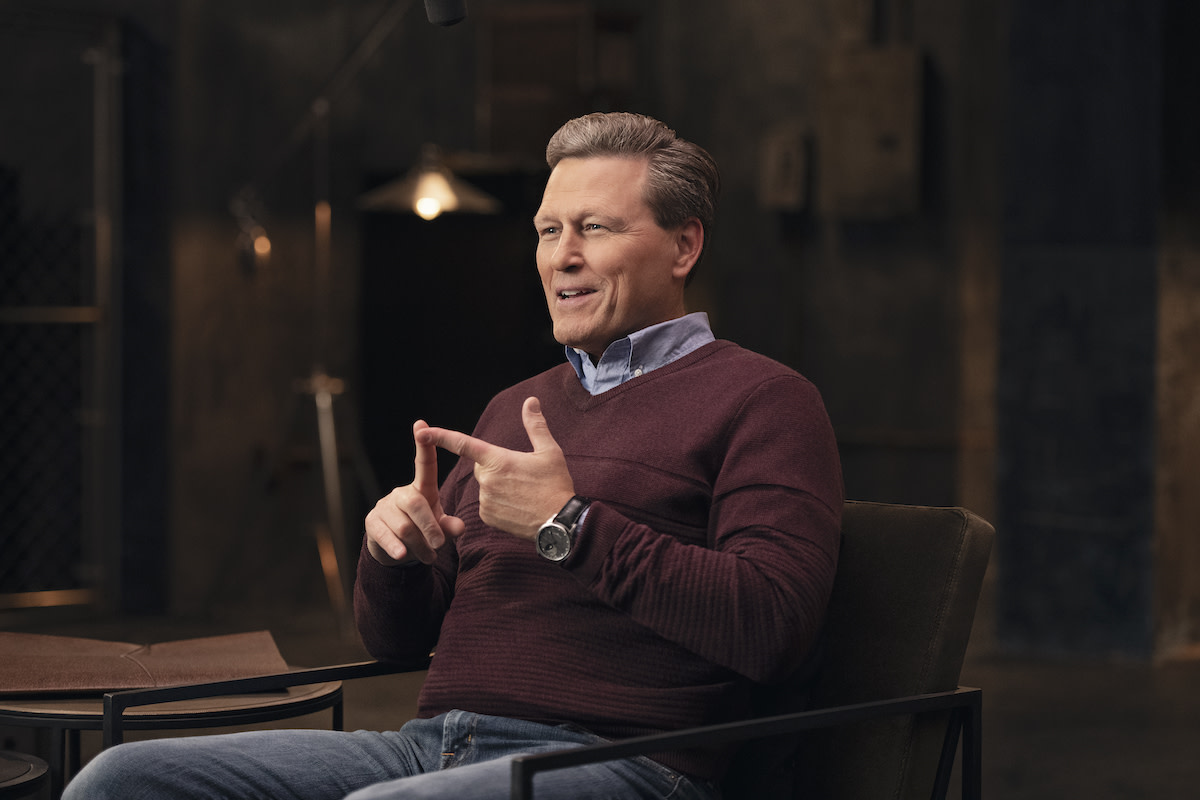 David Baldacci giving tips