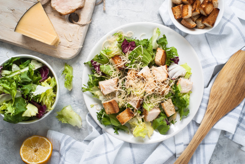 How to Make Caesar Salad: Easy Caesar Salad Recipe With Homemade Caesar ...