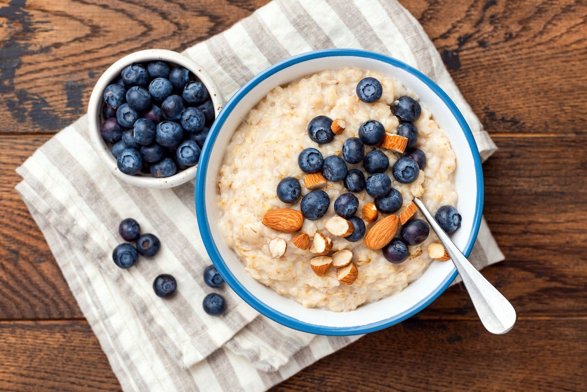 Porridge vs. Oatmeal: How Do They Compare? - 2024 - MasterClass