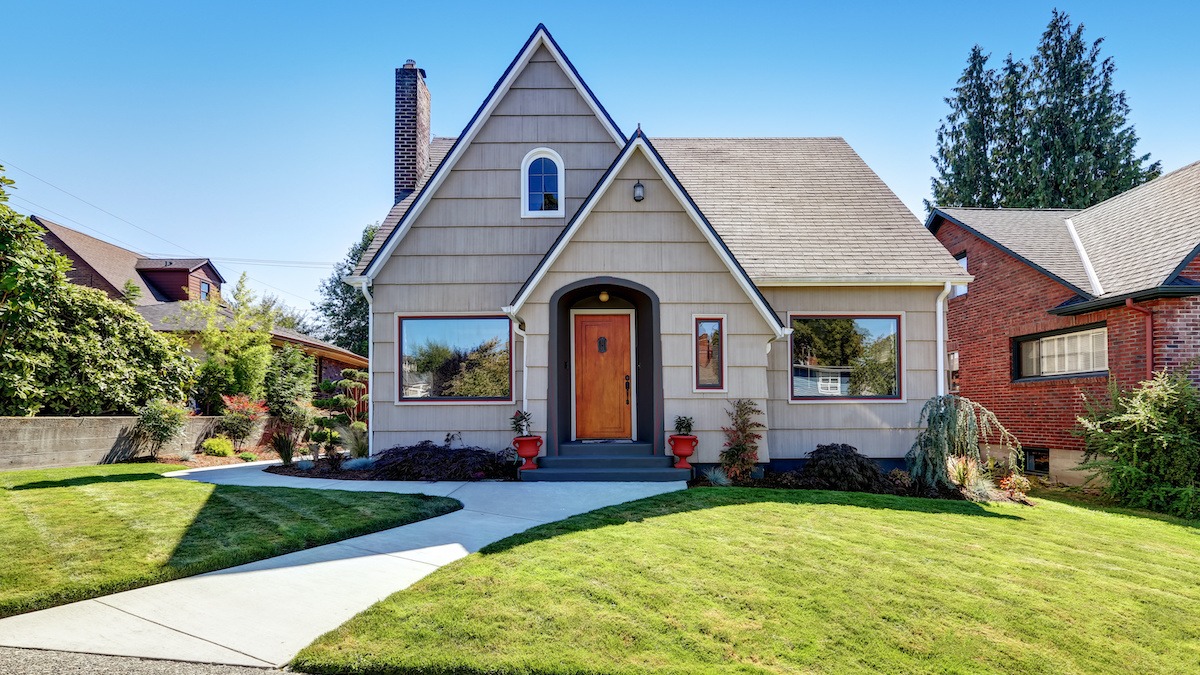 What is a Bungalow Style House? 5 Common Characteristics