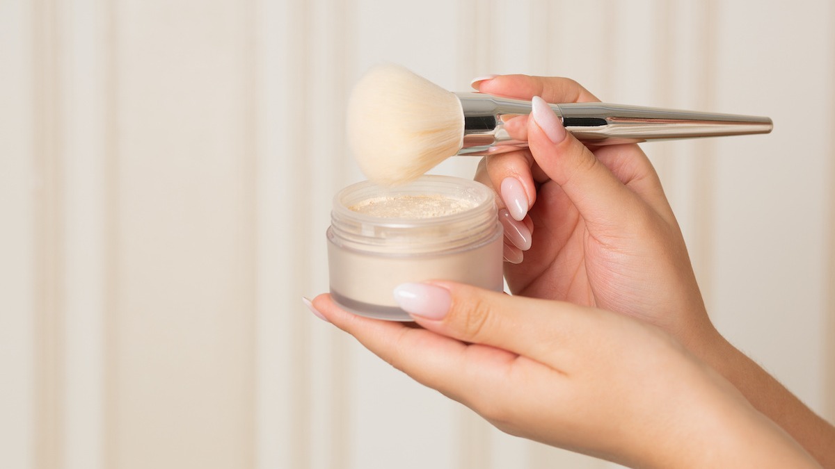 How to Use Setting Powder in 4 Steps - 2026 - MasterClass