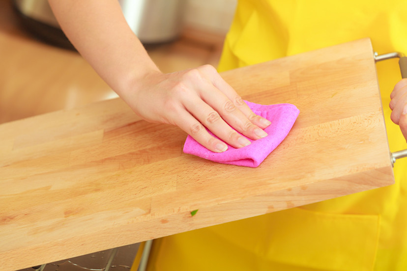 How to Clean a Wooden Cutting Board 5 Maintenance Tips 2024