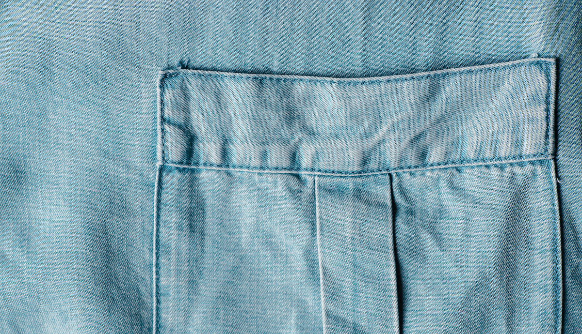How to easily add a PATCH POCKET to your clothes - SewGuide
