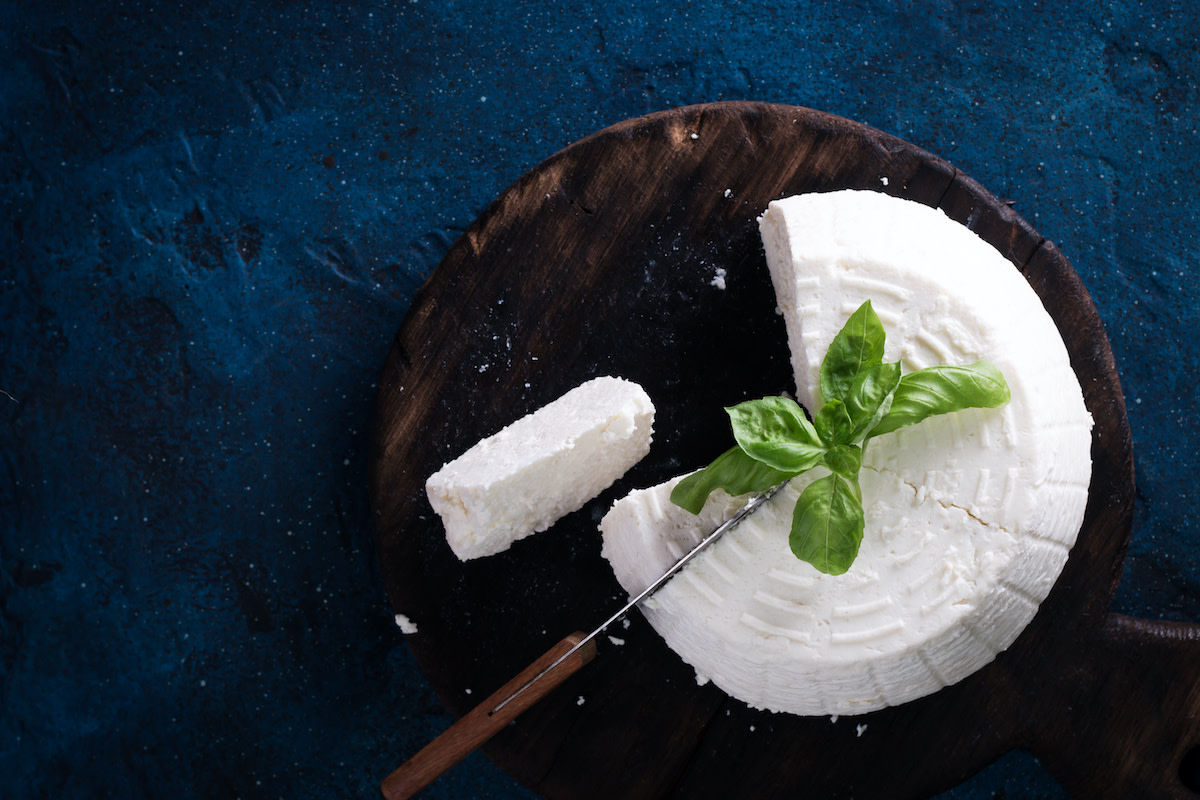 Mascarpone vs. Ricotta Cheese 3 Key Differences 2022 MasterClass