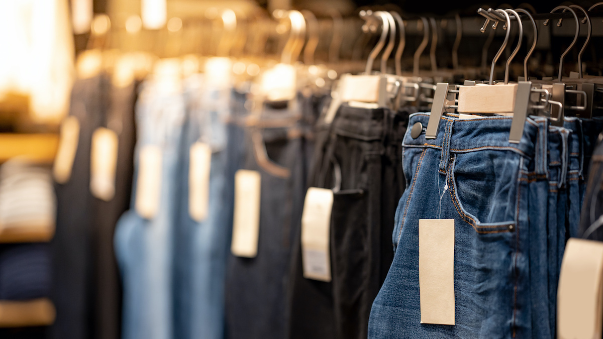 How to Find the Perfect Jeans: 6 Tips for Buying Jeans That Fit - 2024 -  MasterClass