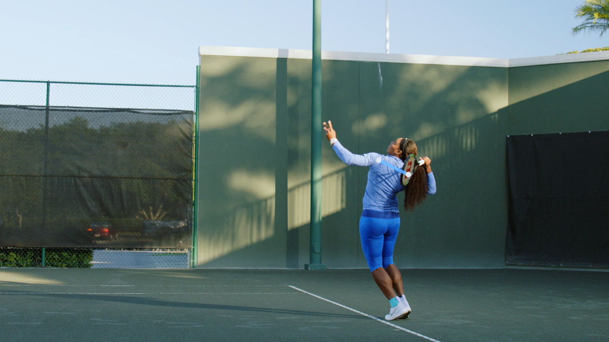 Serena Williams with racquet 