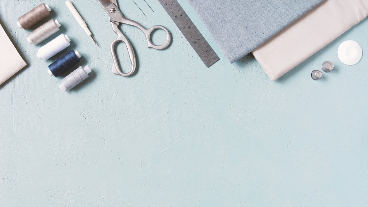 Hand Sewing vs. Machine Sewing: Pros and Cons - 2022 - MasterClass