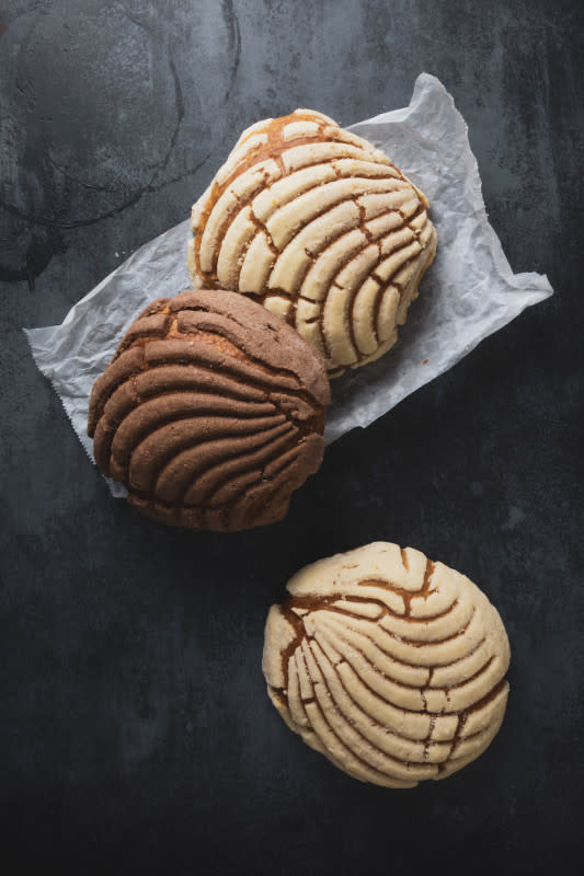 mexican conchas on paper