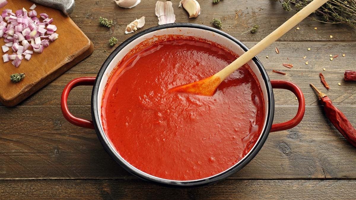 How To Make Homemade Sauce Tomat Classic Tomato Sauce Recipe 2021 Masterclass