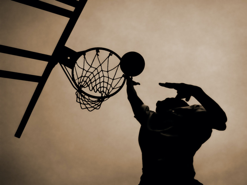How to Perform a Layup: 7 Types of Layup Basketball Shots - 2024 ...