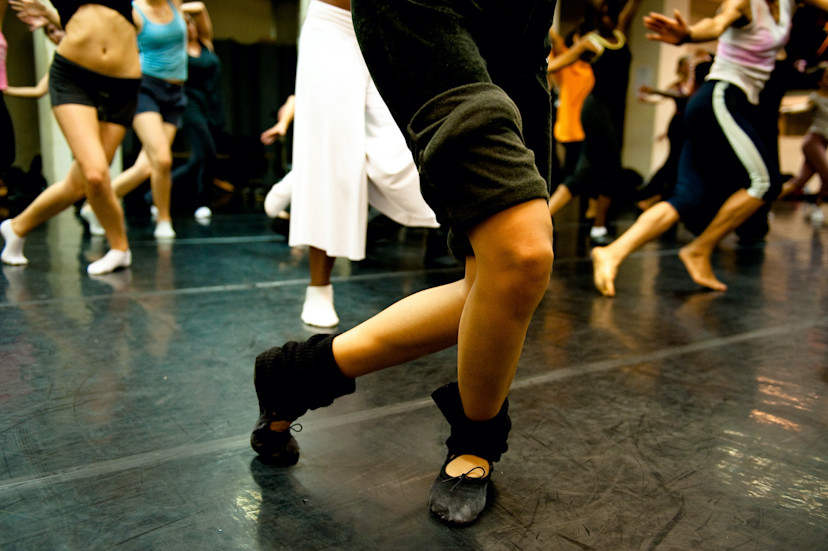 jazz-dance-definition-6-jazz-dance-moves-2024-masterclass