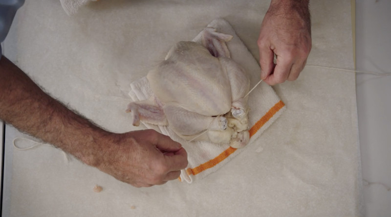 How To Truss A Chicken With Chef Thomas Keller Step By Step Guide 2021 Masterclass