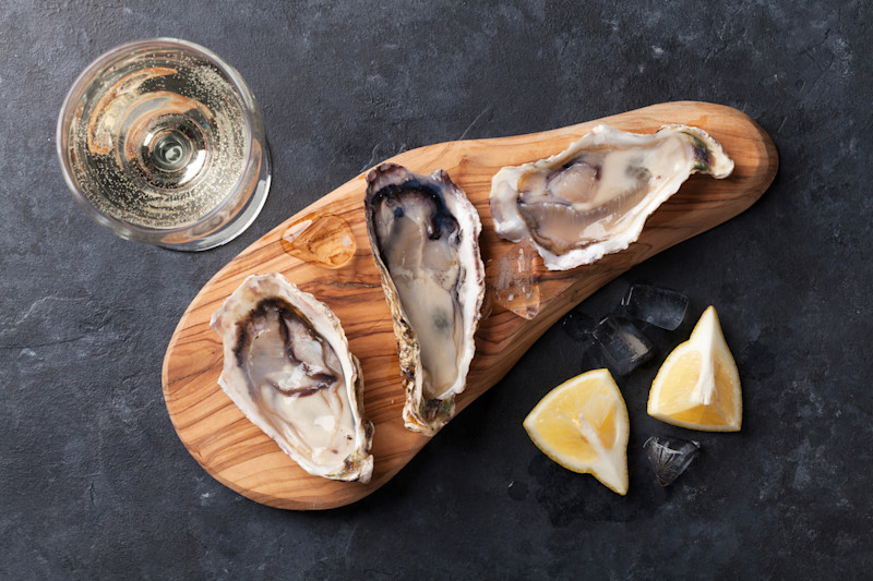 oysters are a popular pairing for champagne and prosecco