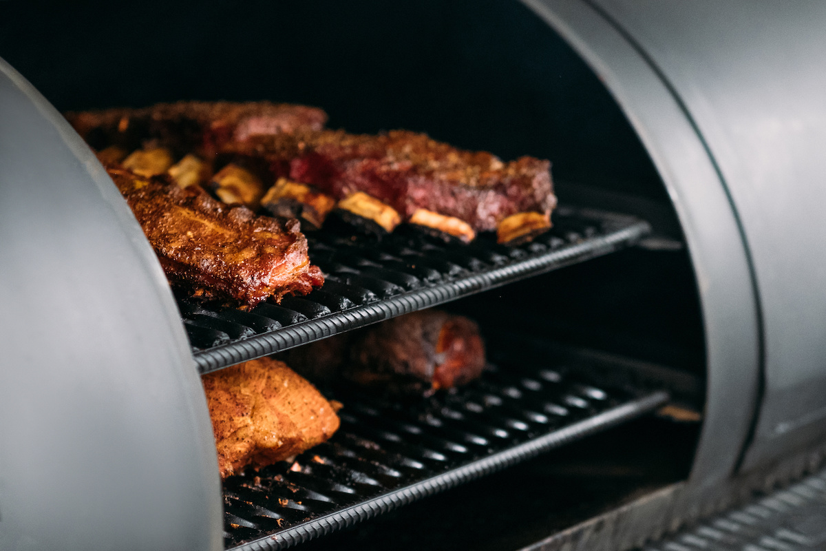 How To Barbeque With A Stick Burner 4 Tips For Cooking In An Offset Smoker 2021 Masterclass