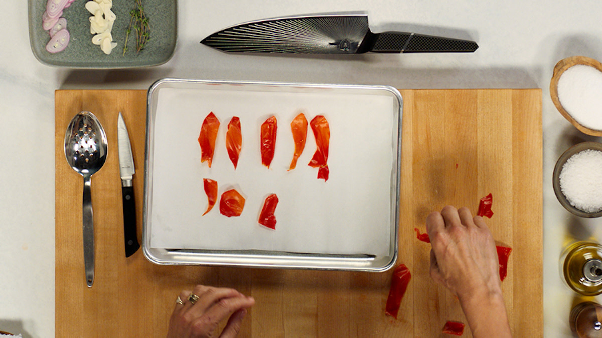 Peeling tomatoes