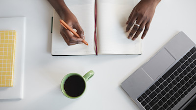 how-to-write-romance-in-fantasy