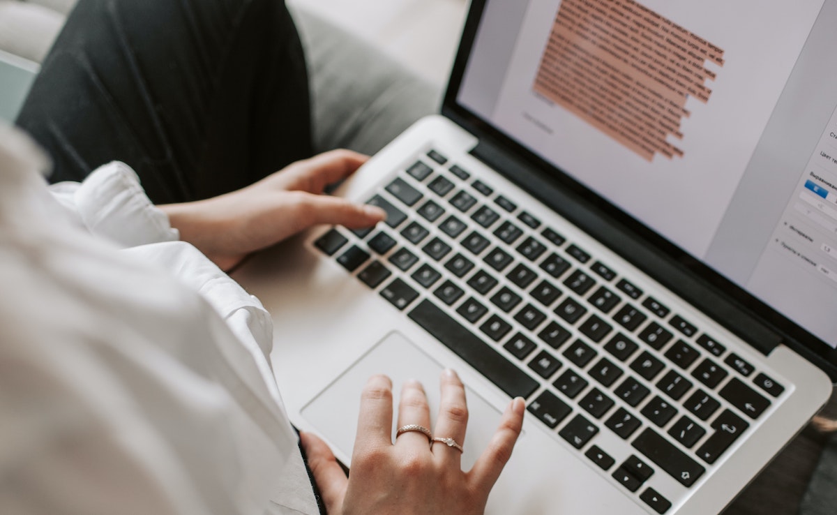 How to Use a Comma: 9 Comma Usage Rules to Follow - MasterClass