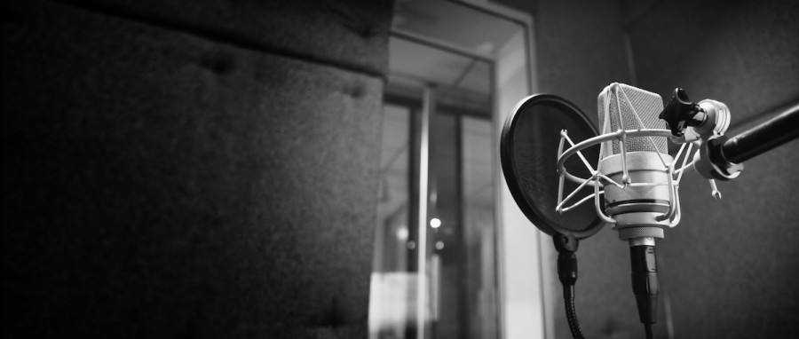 How to Become a Voice-Over Actor: 7 Tips for Landing a Job - 2022 ...