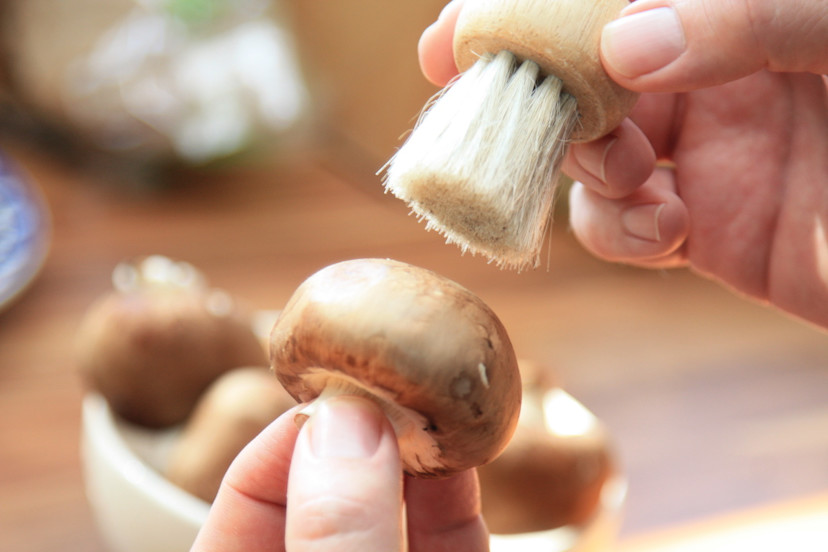 How to Clean Mushrooms 7 Tips for Cleaning Mushrooms 2024 MasterClass