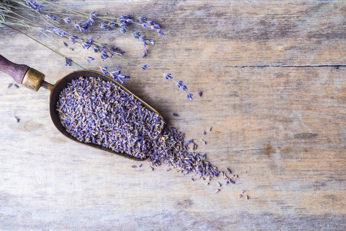 How To Dry Lavender For Cooking - Food Above Gold