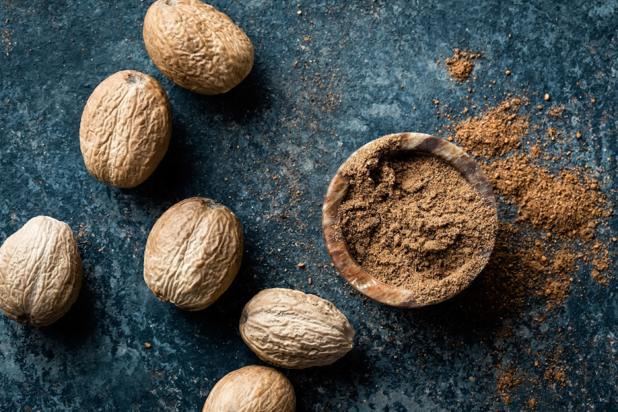 What Is Nutmeg? Learn How to Cook With Nutmeg - 2022 - MasterClass