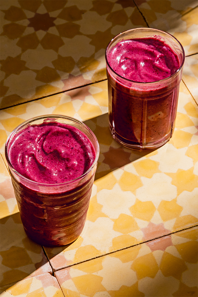 Recipes | Mixed Berry Açaí Smoothie | Chobani®