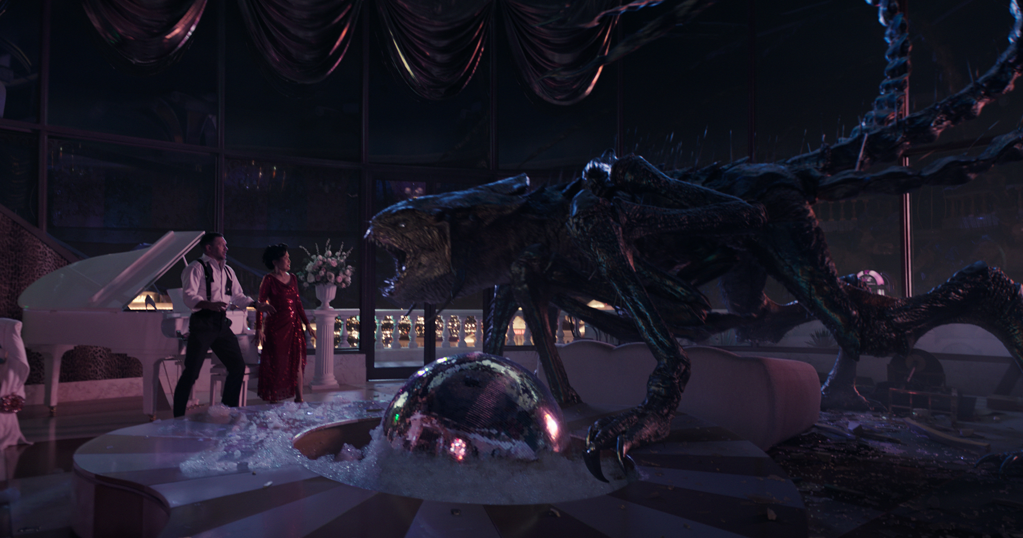 Venom: The Last Dance - VFX Still - xenophage hotel