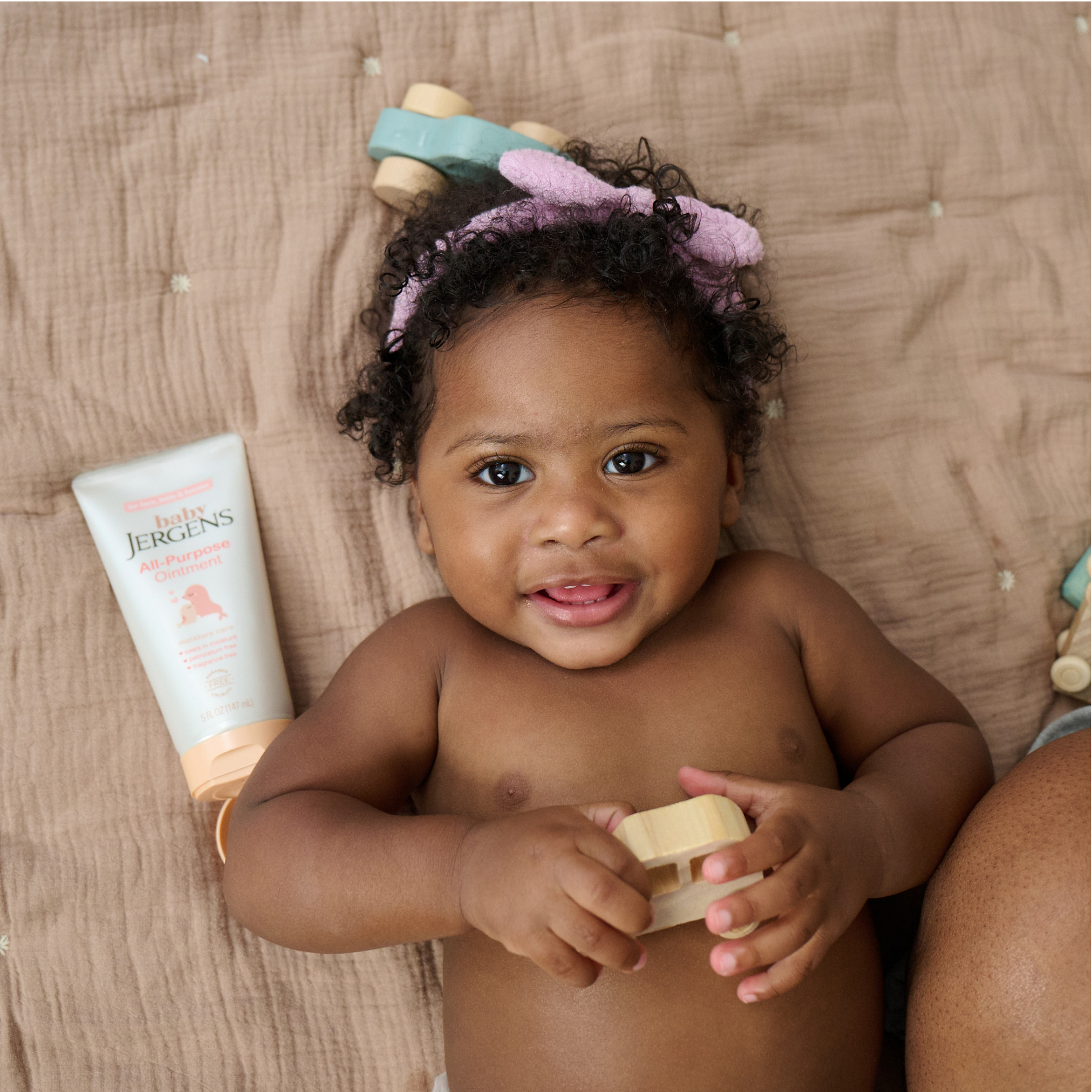 117767 019100293182 JER Baby 2024 Ointment FINAL Lifestyle 1