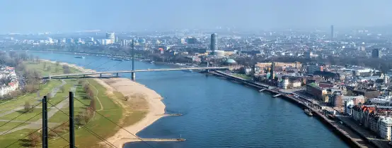 Hier würden Sie einen Ausblick auf die Stadt Düsseldorf sehen.