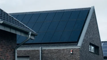 Neue Gesetze 2023 - energetisches Haus mit Photovoltaik