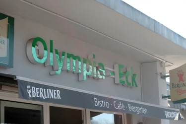 Das Olympia-Eck am Olympiastadion in Berlin ist einer der Anlaufpunkte von Hertha Fans