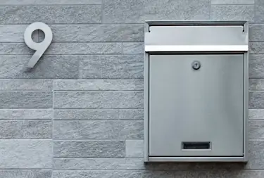 Einheitswertbescheid per Post vom Finanzamt erhalten - Briefkasten