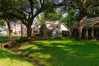 Was ist das Gemeinschaftseigentum, und warum spielt es bei der Ermittlung des Wohnungswertes eine Rolle?