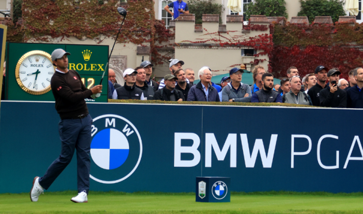 Adam Scott teeing off.