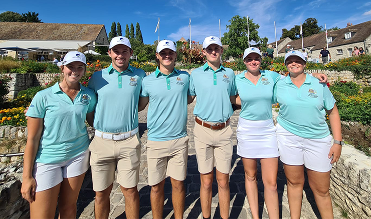 The Australian men's and women's World Amateur Team Championships teams together. Left to right: Maddison Hinson-Tolchard, Hayden Hopewell, Harrison Crowe, Connor McKinney, Kelsey Bennett and Kirsten Rudgeley.
