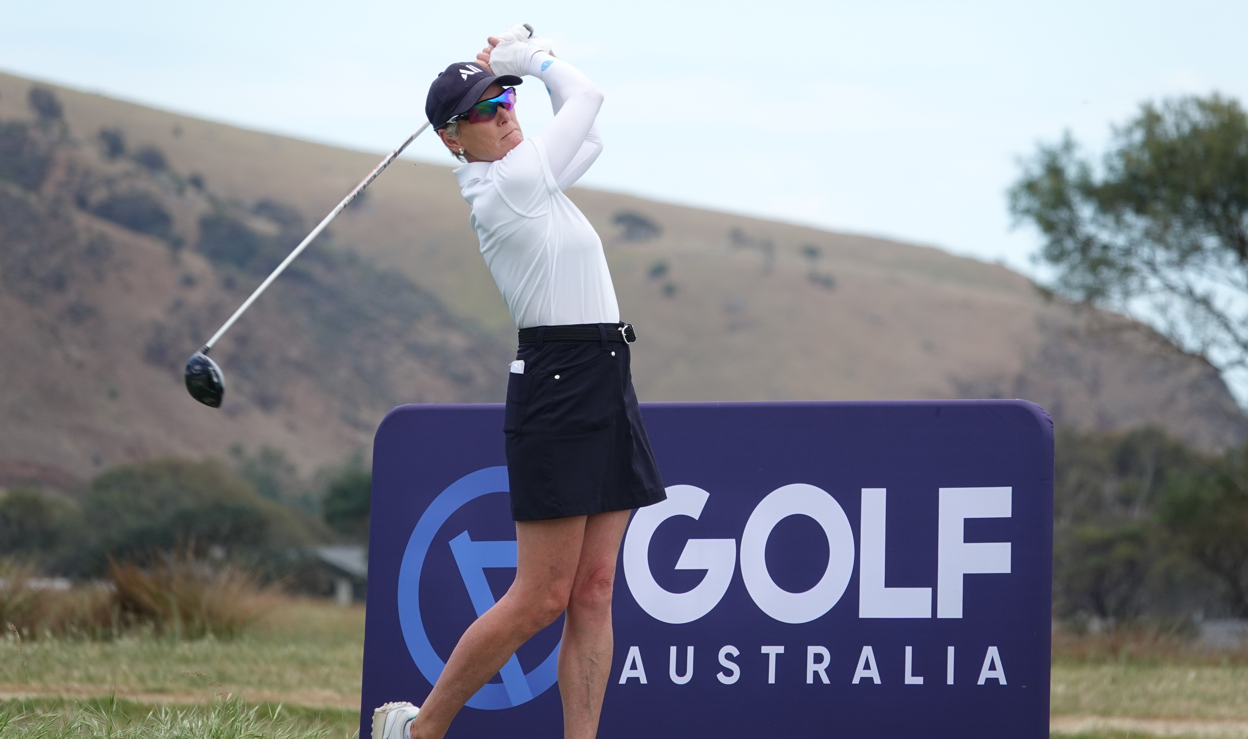 Nobbs and Gole lead at Australian Senior