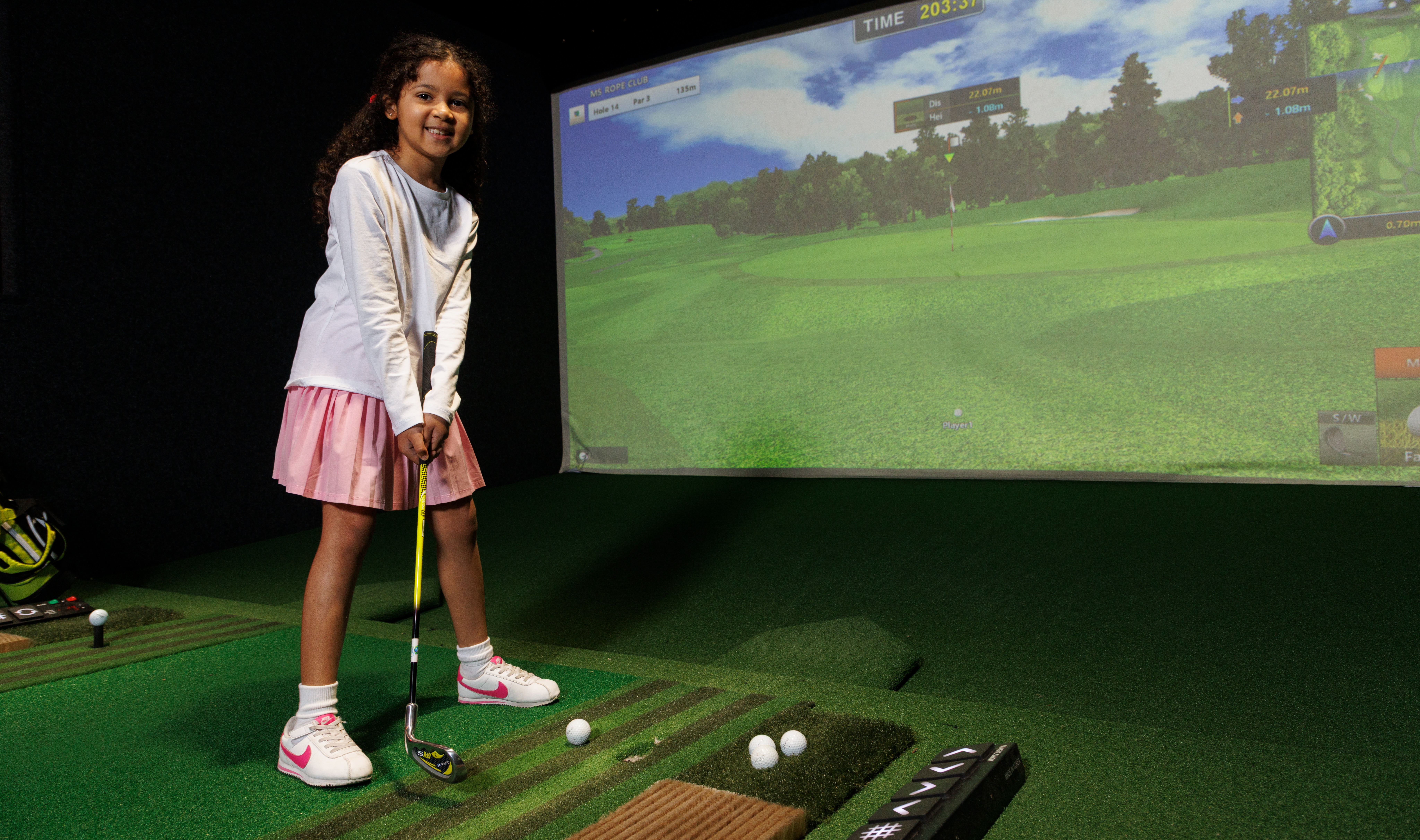 GolfSquareGirl_image