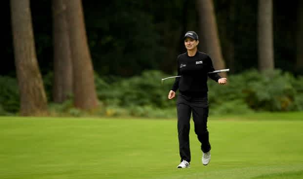 Karrie Webb, a three-time Women's British Open champ, refamiliarises herself with the woodland Woburn layout.