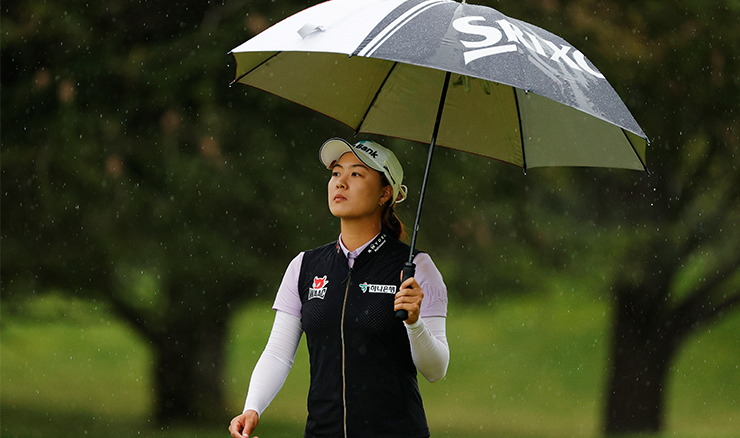 Minjee Lee umbrella image