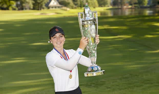 Gabi Ruffels with the US Women's Amateur trophy today.