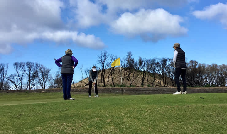 Players have returned to the Mallacoota Golf Club, despite the devastating change in surrounds.